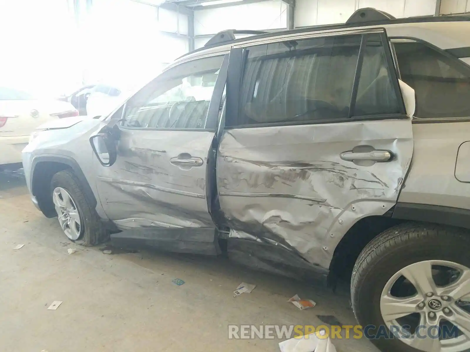 9 Photograph of a damaged car JTMW1RFV5KD503999 TOYOTA RAV4 2019