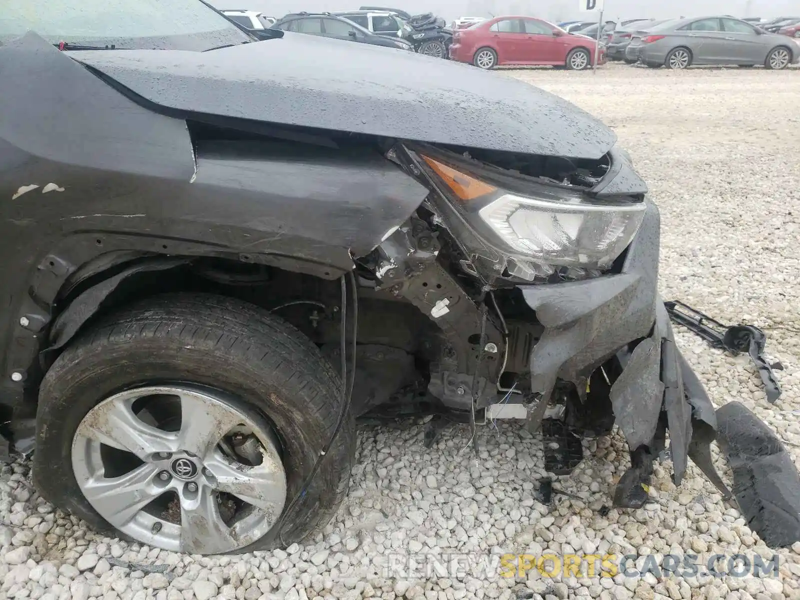 9 Photograph of a damaged car JTMW1RFV5KD513206 TOYOTA RAV4 2019