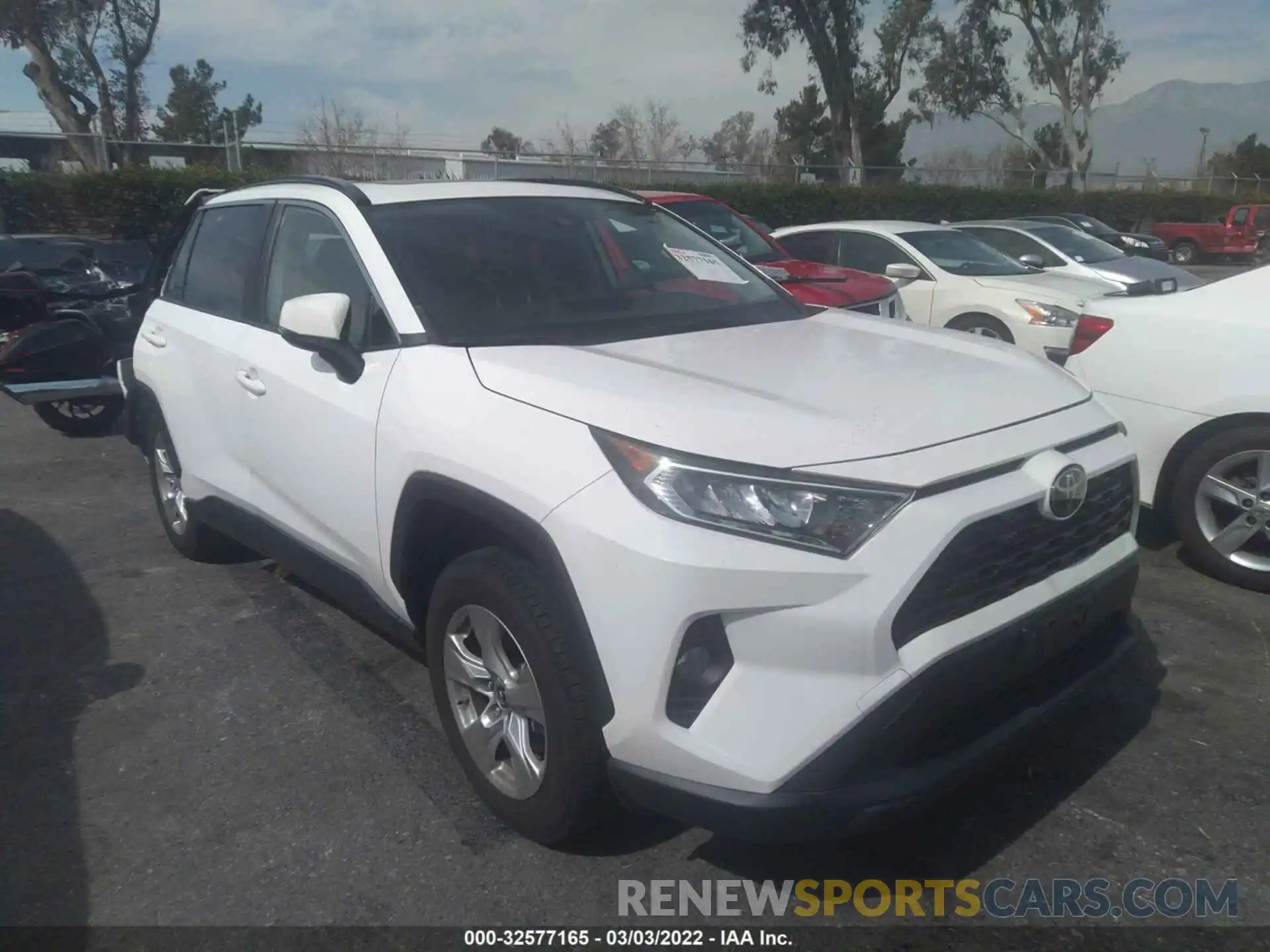 1 Photograph of a damaged car JTMW1RFV5KJ001897 TOYOTA RAV4 2019