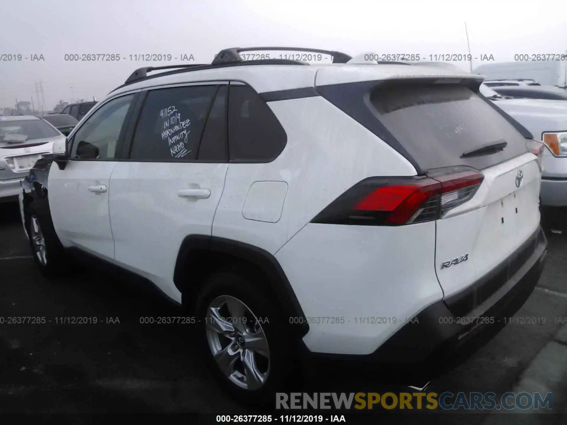 3 Фотография поврежденного автомобиля JTMW1RFV5KJ012446 TOYOTA RAV4 2019