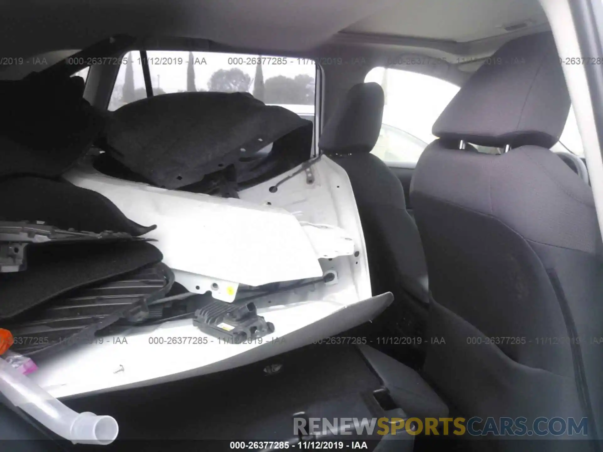 8 Photograph of a damaged car JTMW1RFV5KJ012446 TOYOTA RAV4 2019