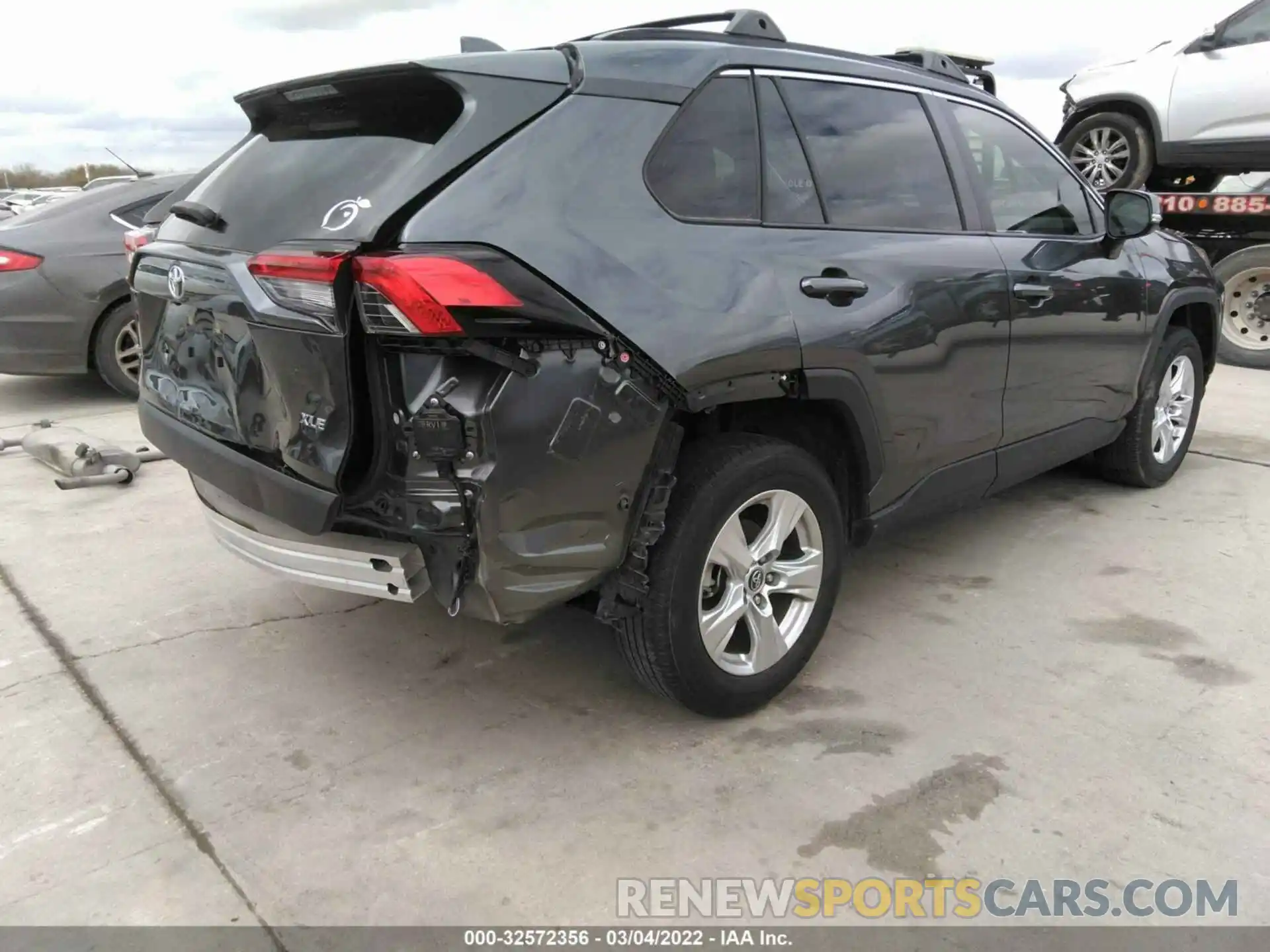 4 Photograph of a damaged car JTMW1RFV6KD014513 TOYOTA RAV4 2019