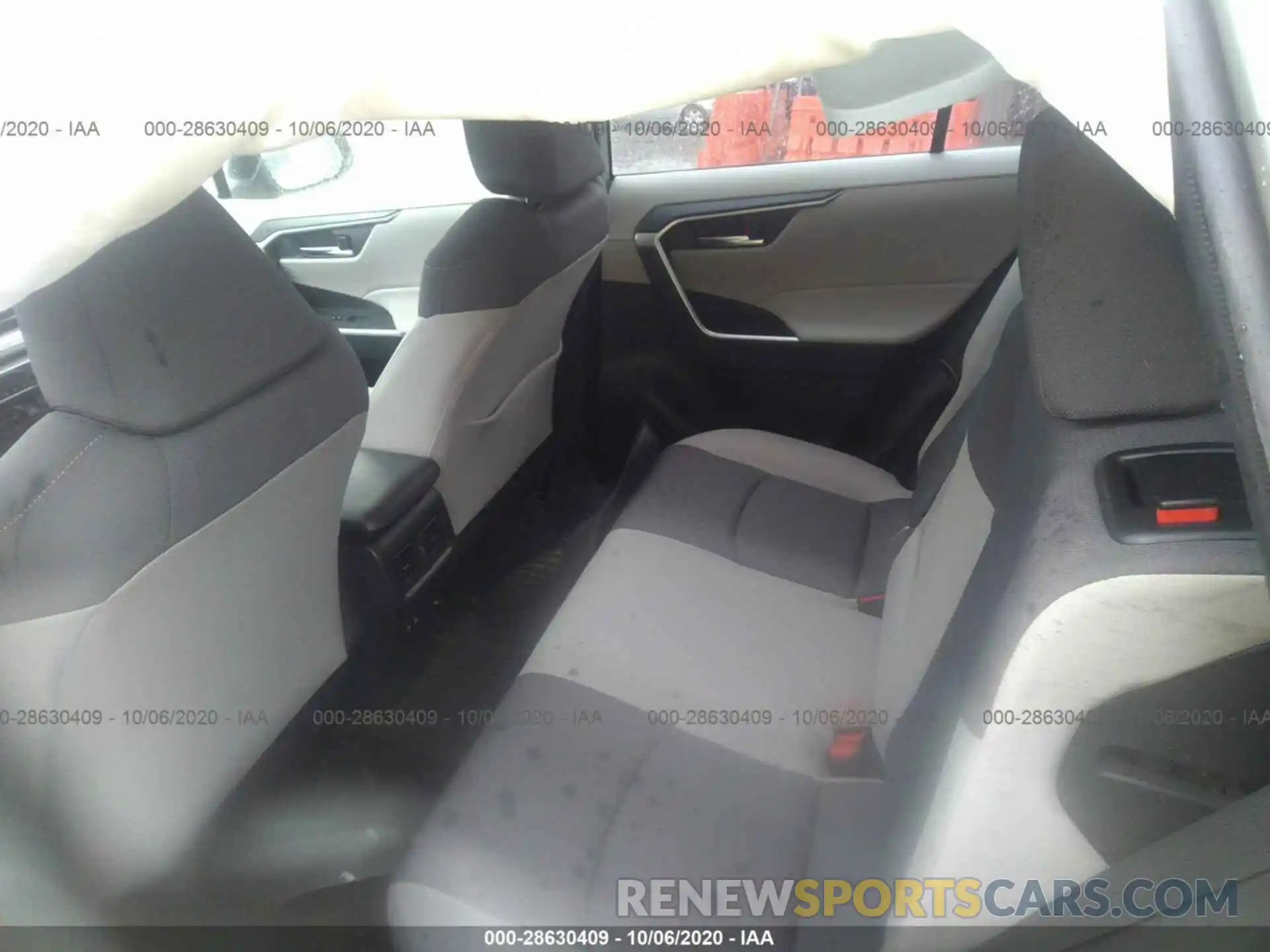 8 Фотография поврежденного автомобиля JTMW1RFV6KD015340 TOYOTA RAV4 2019