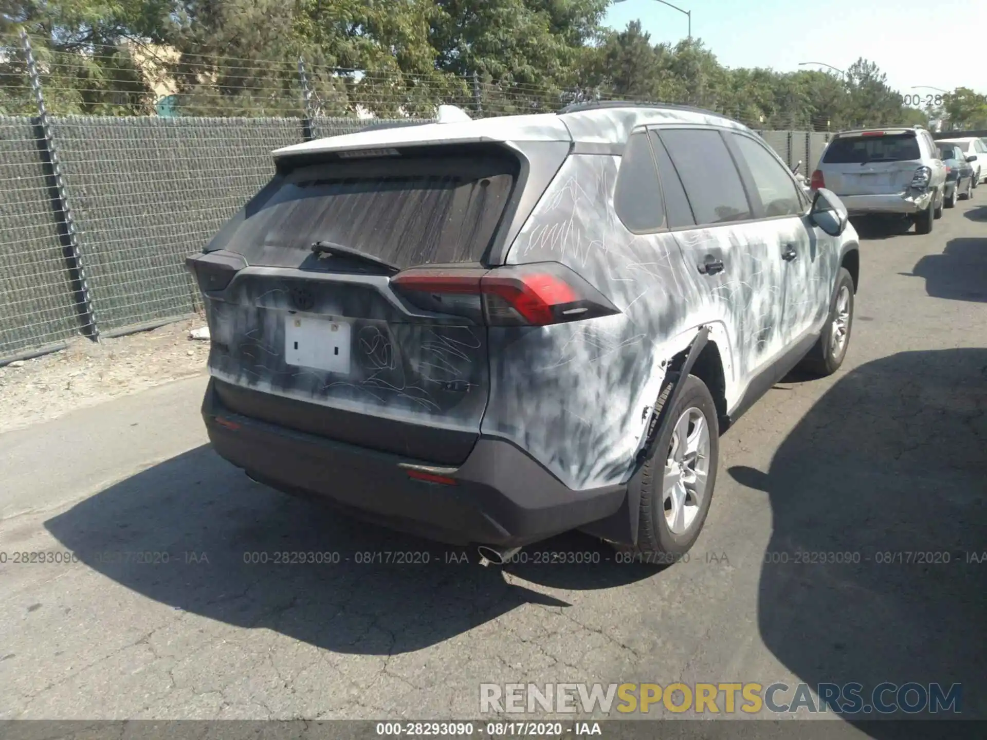 4 Photograph of a damaged car JTMW1RFV6KD015466 TOYOTA RAV4 2019