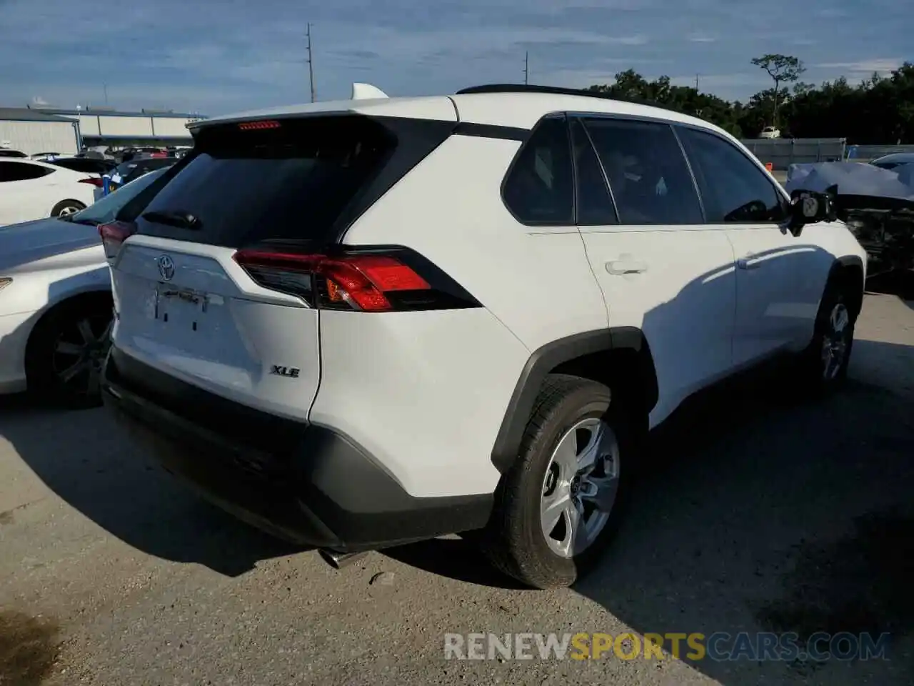 4 Photograph of a damaged car JTMW1RFV6KD019050 TOYOTA RAV4 2019