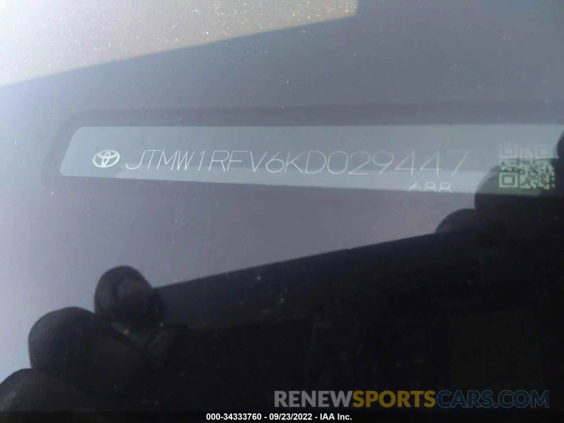 9 Фотография поврежденного автомобиля JTMW1RFV6KD029447 TOYOTA RAV4 2019