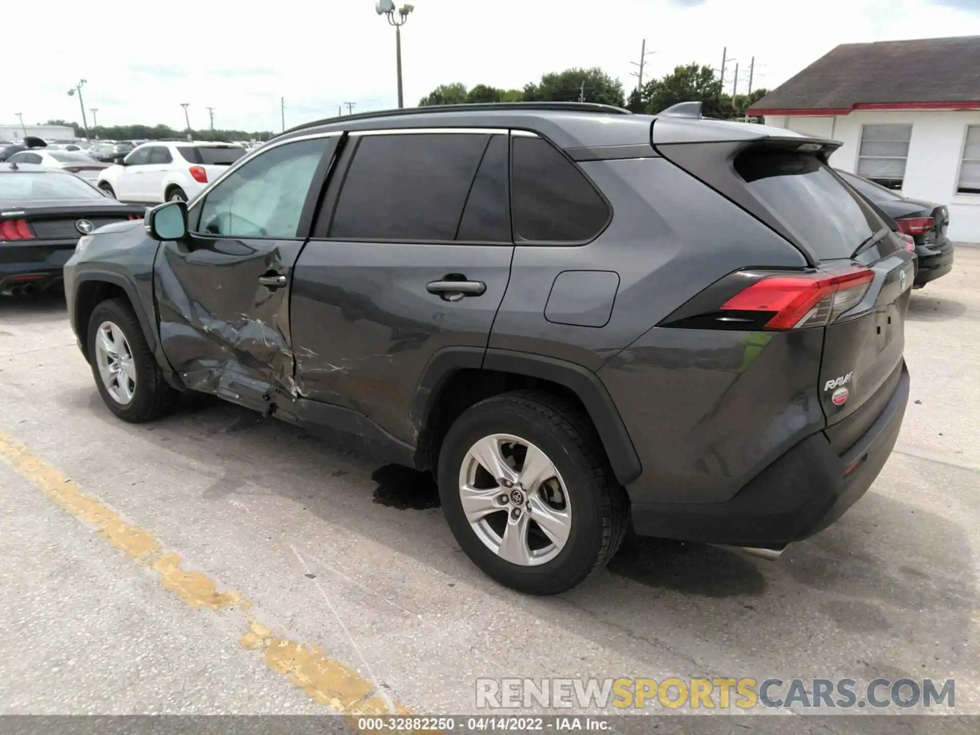 3 Photograph of a damaged car JTMW1RFV6KD504515 TOYOTA RAV4 2019