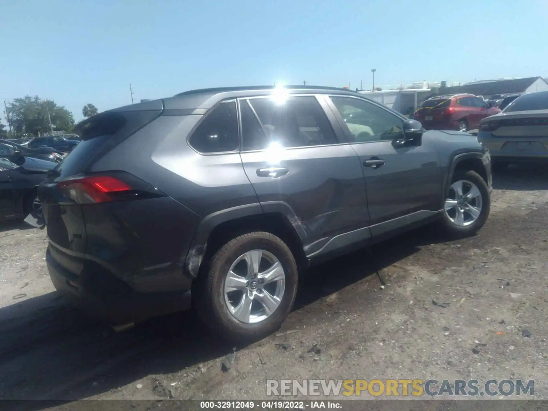 4 Фотография поврежденного автомобиля JTMW1RFV6KD506121 TOYOTA RAV4 2019