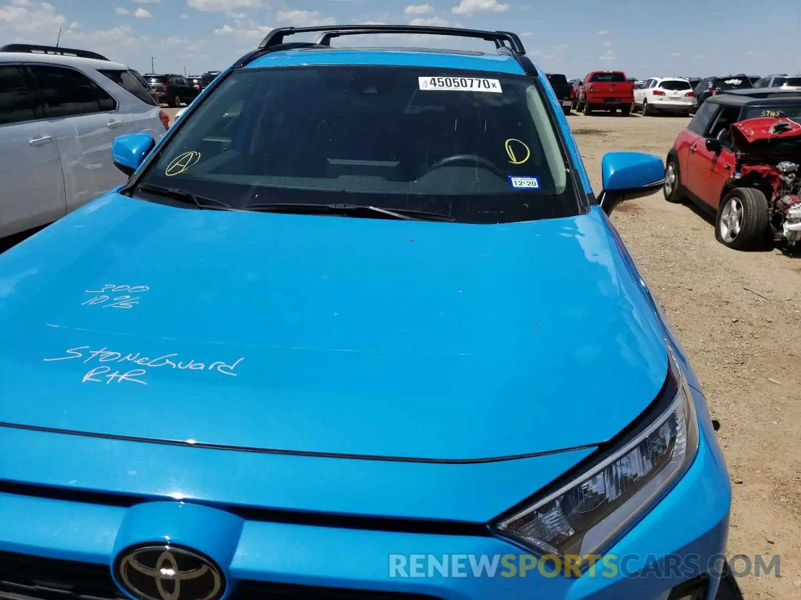 9 Photograph of a damaged car JTMW1RFV6KJ011760 TOYOTA RAV4 2019