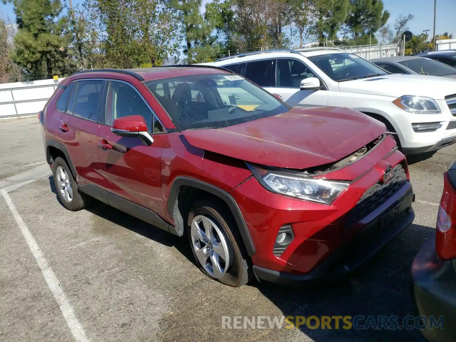 1 Фотография поврежденного автомобиля JTMW1RFV6KJ013590 TOYOTA RAV4 2019