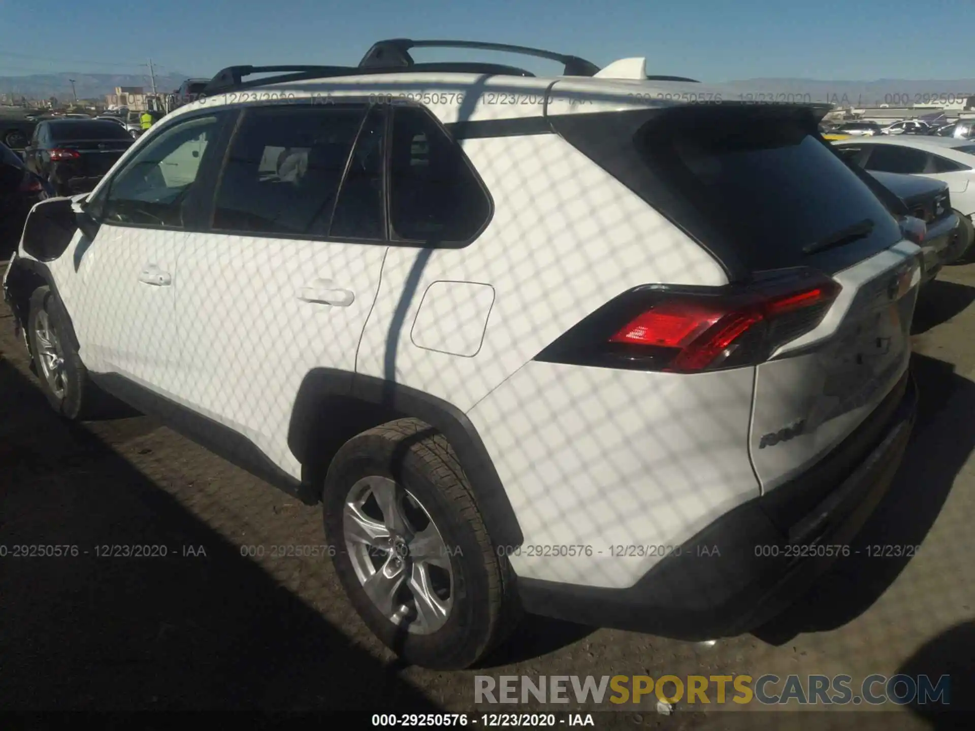 3 Фотография поврежденного автомобиля JTMW1RFV7KD008770 TOYOTA RAV4 2019