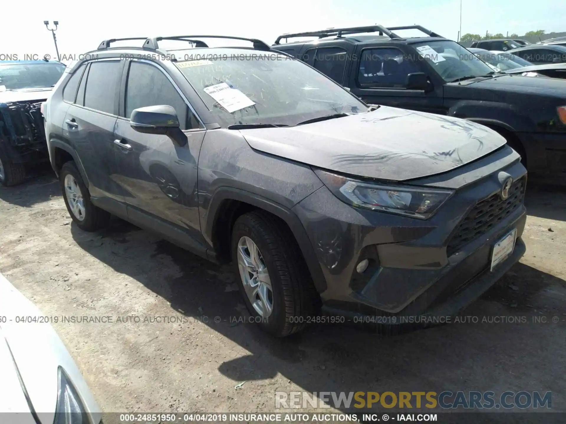 1 Photograph of a damaged car JTMW1RFV7KD015721 TOYOTA RAV4 2019