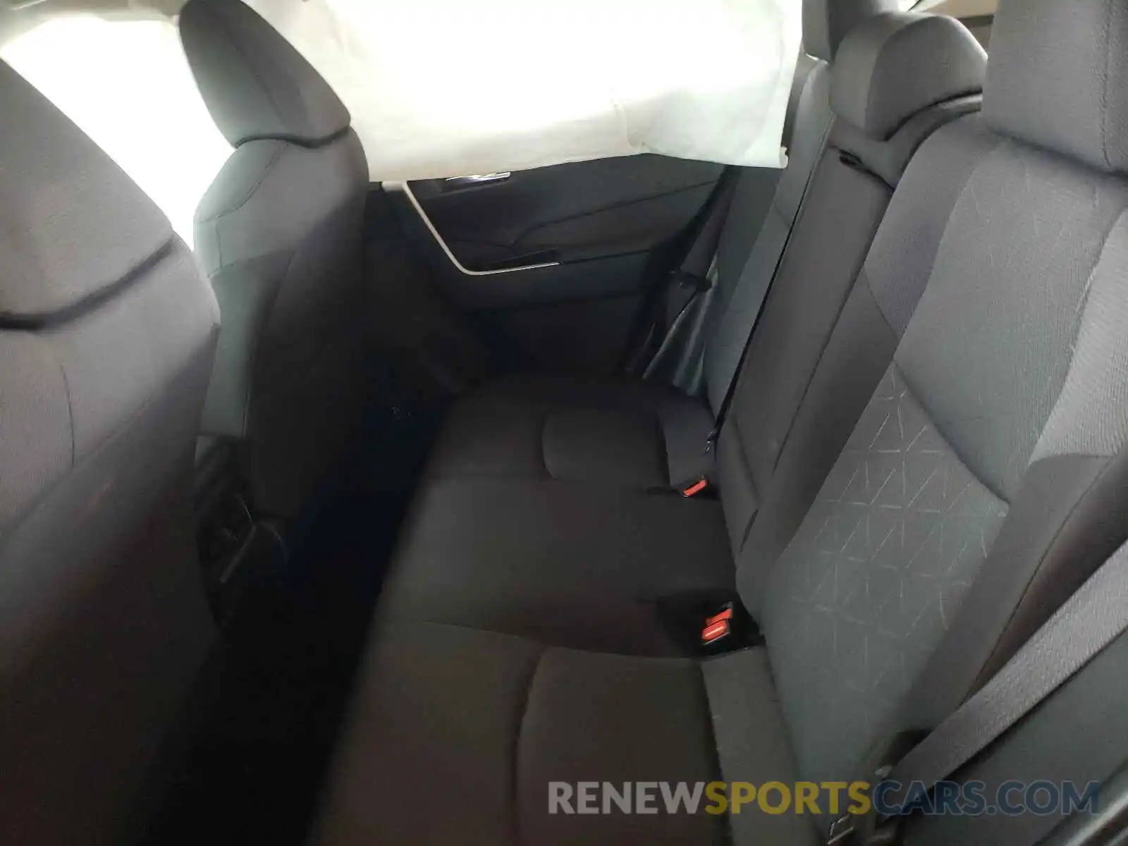 6 Фотография поврежденного автомобиля JTMW1RFV7KD027139 TOYOTA RAV4 2019