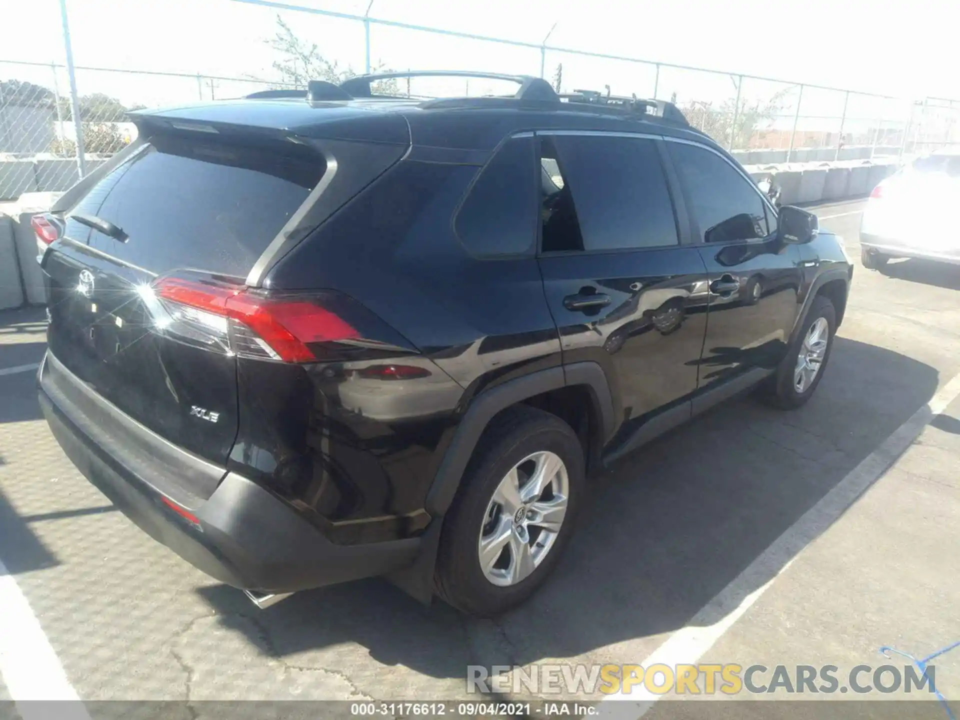 4 Photograph of a damaged car JTMW1RFV7KD030798 TOYOTA RAV4 2019