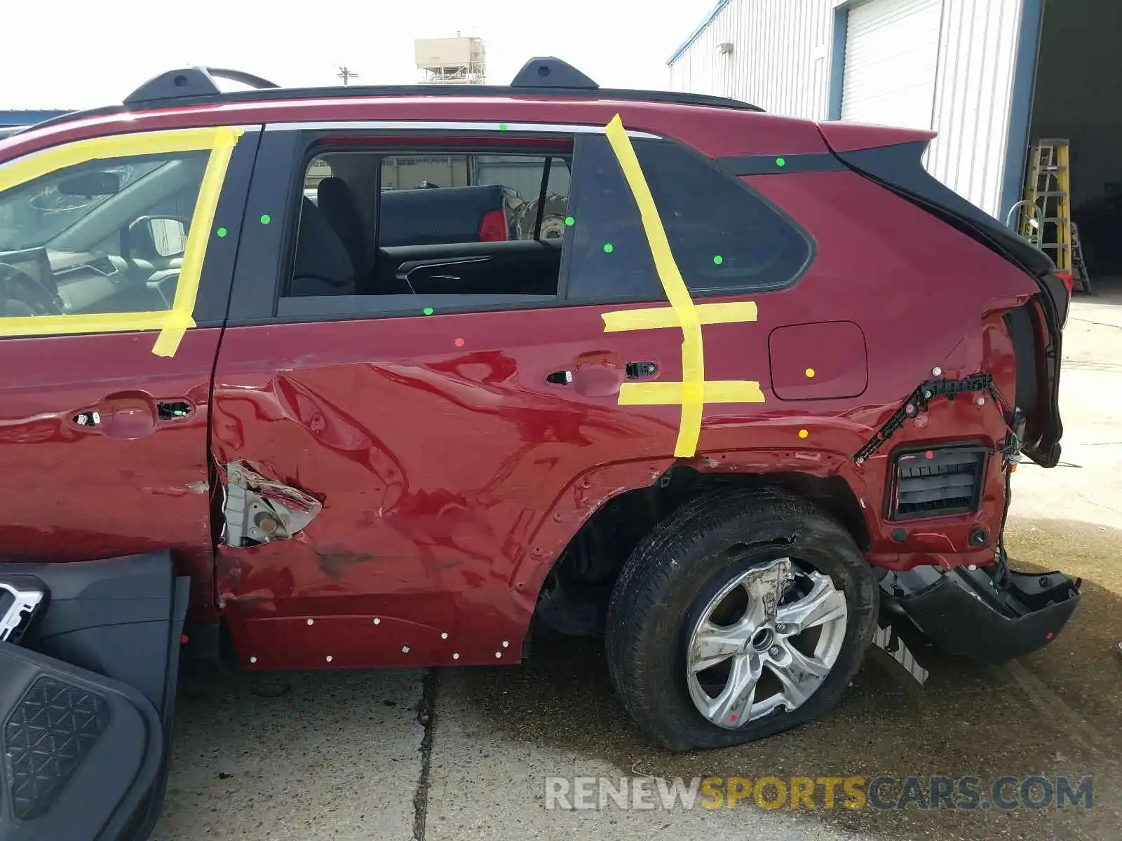 9 Photograph of a damaged car JTMW1RFV7KD035841 TOYOTA RAV4 2019