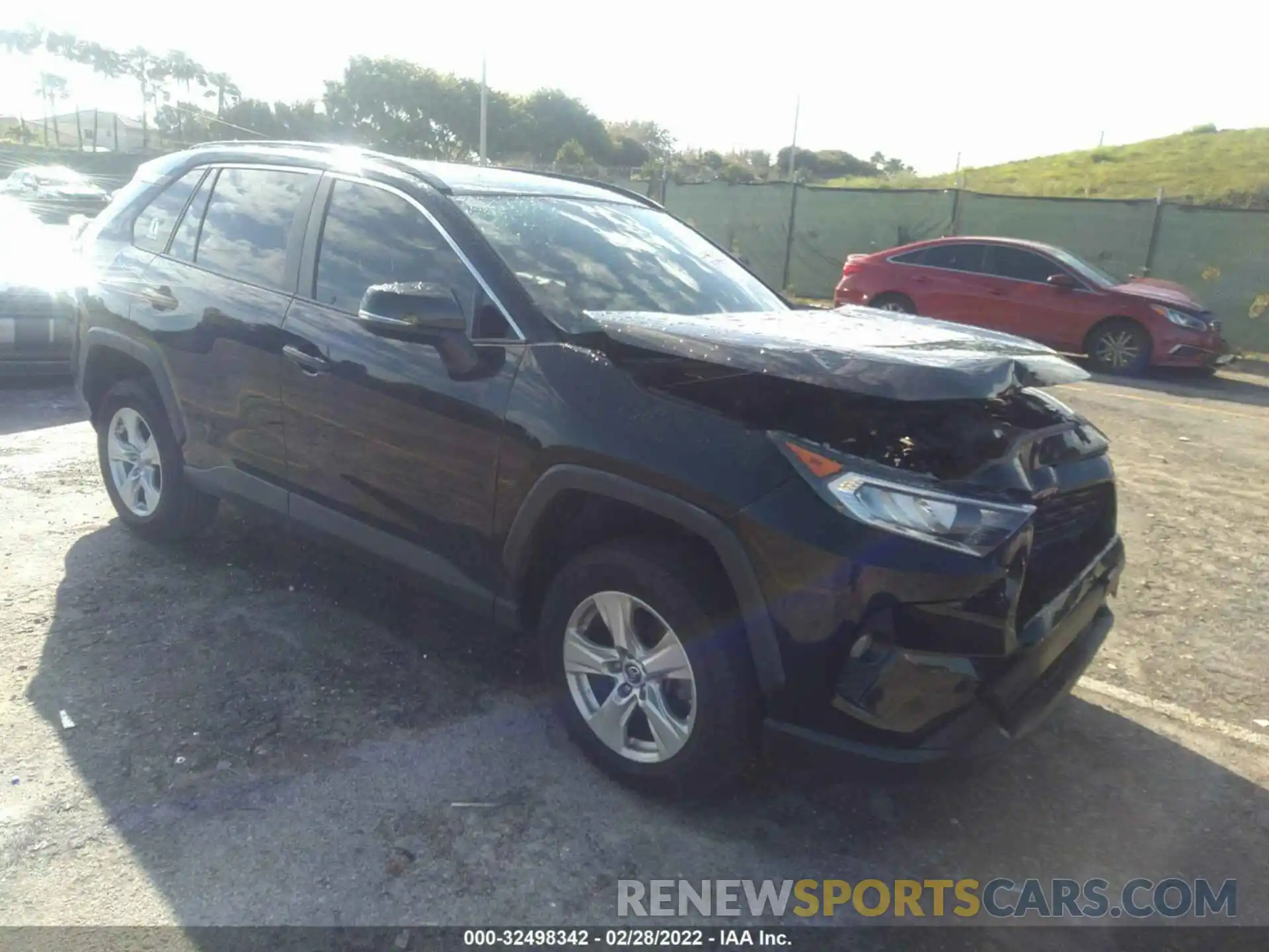 1 Photograph of a damaged car JTMW1RFV7KD503714 TOYOTA RAV4 2019