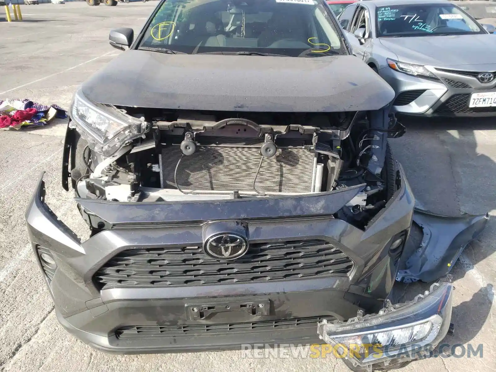 9 Photograph of a damaged car JTMW1RFV7KJ012030 TOYOTA RAV4 2019