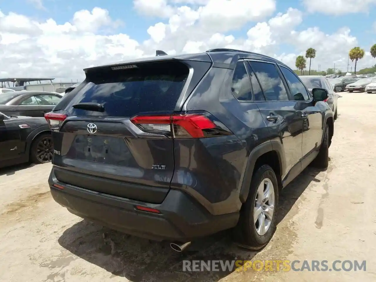 4 Photograph of a damaged car JTMW1RFV8KD009829 TOYOTA RAV4 2019