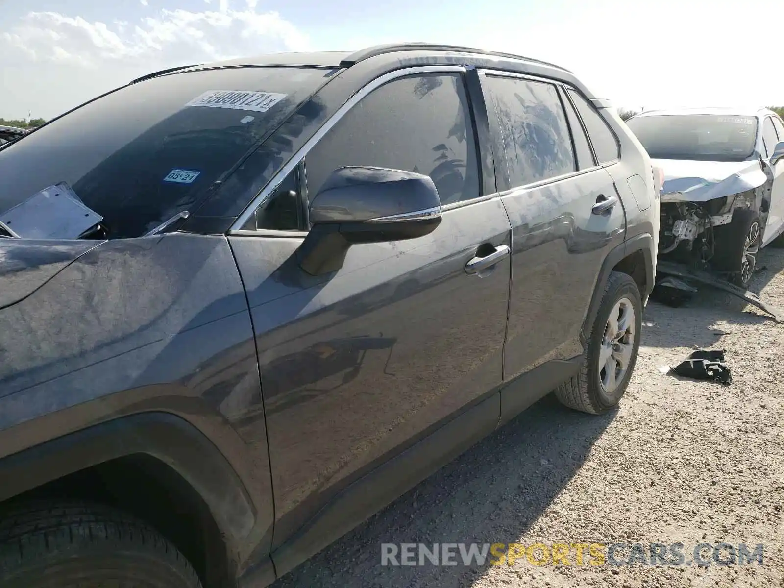 10 Photograph of a damaged car JTMW1RFV8KD011726 TOYOTA RAV4 2019