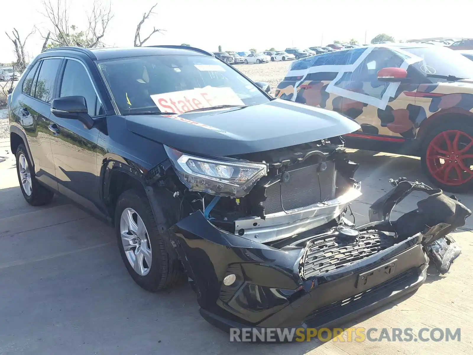 1 Photograph of a damaged car JTMW1RFV8KD013816 TOYOTA RAV4 2019