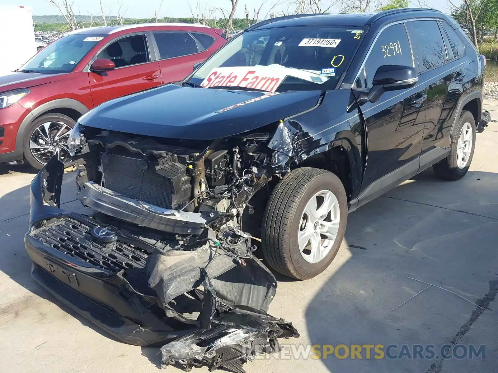 2 Photograph of a damaged car JTMW1RFV8KD013816 TOYOTA RAV4 2019