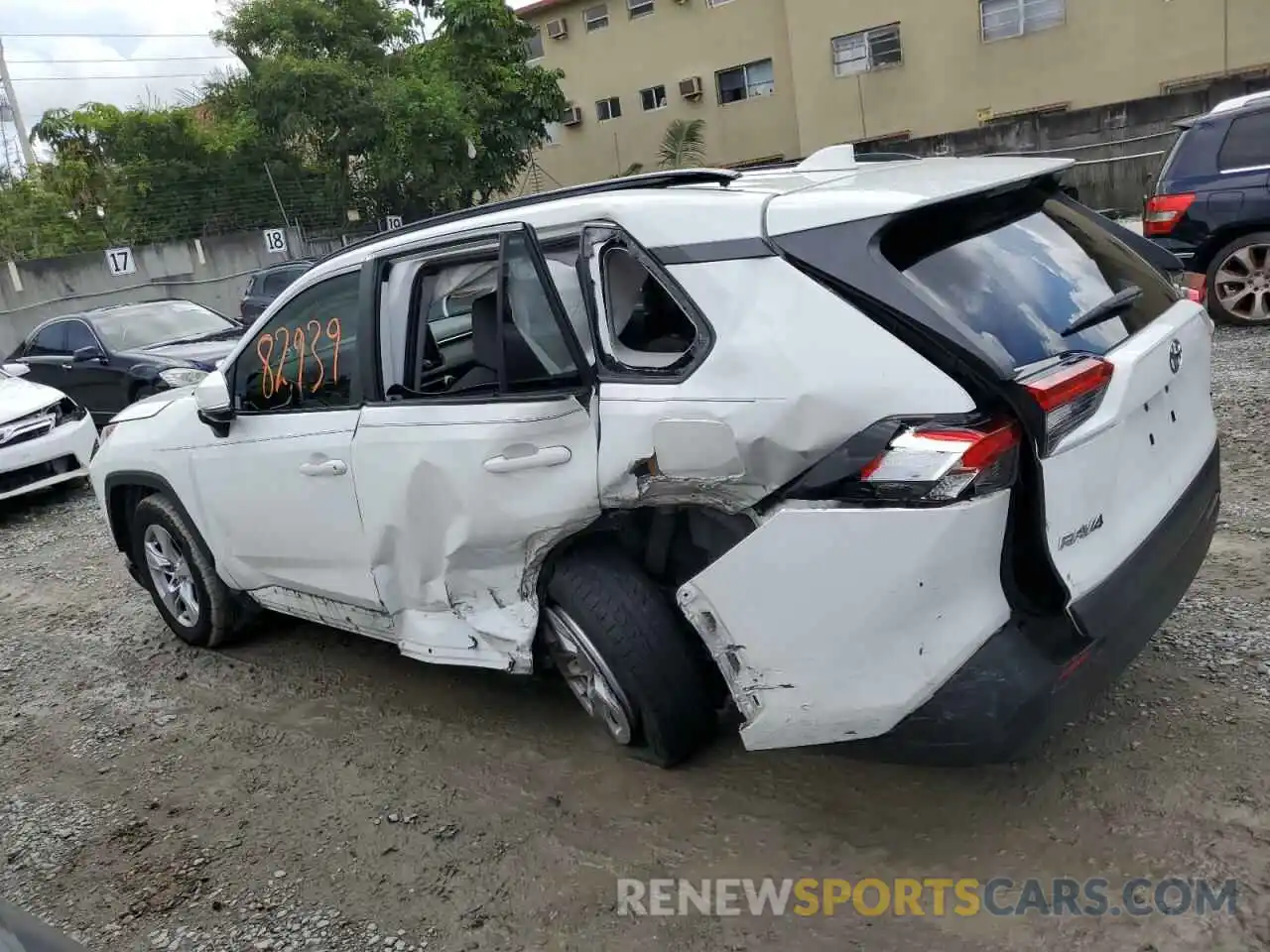 2 Фотография поврежденного автомобиля JTMW1RFV8KD017008 TOYOTA RAV4 2019
