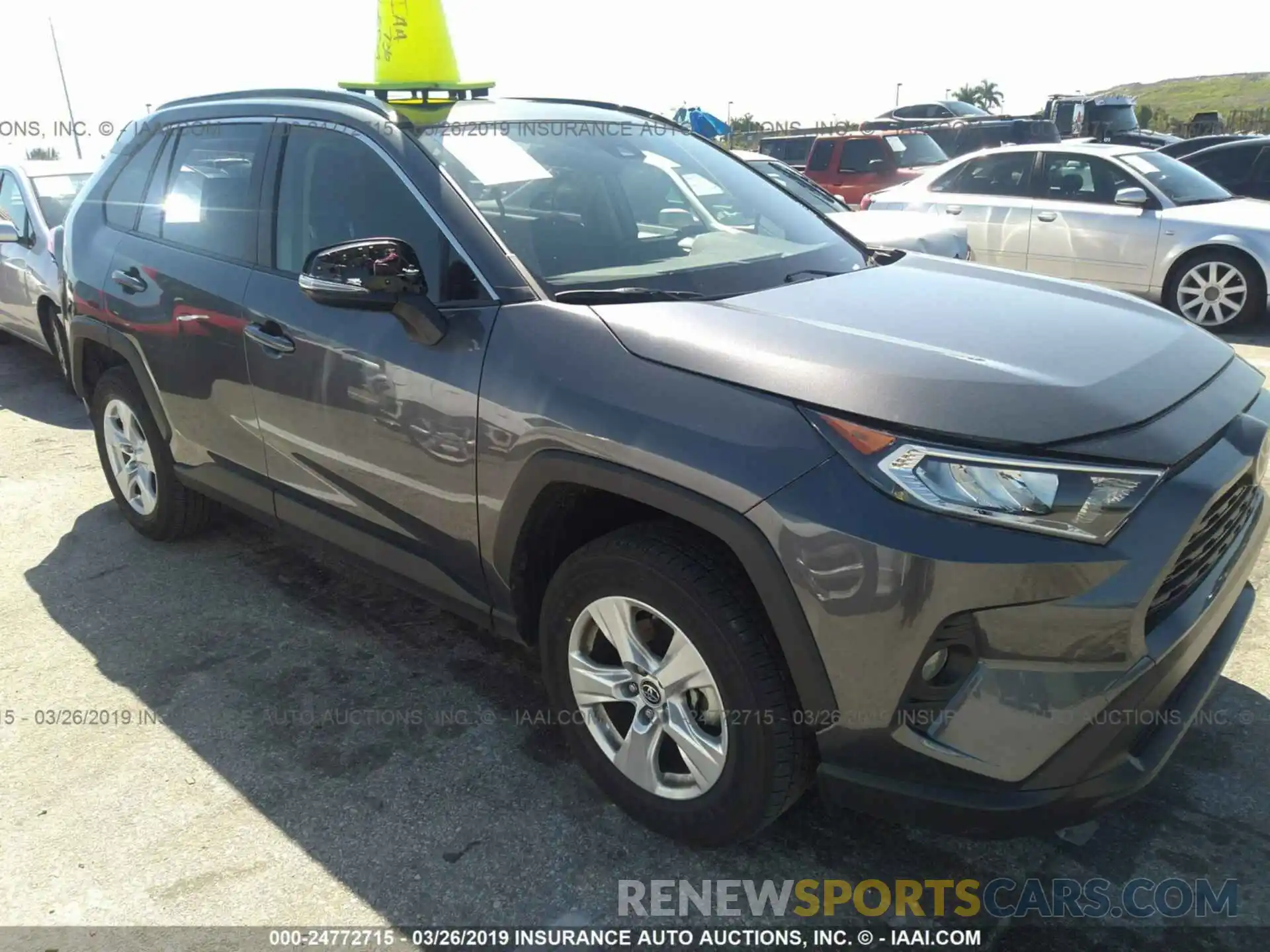 1 Photograph of a damaged car JTMW1RFV8KD501731 TOYOTA RAV4 2019