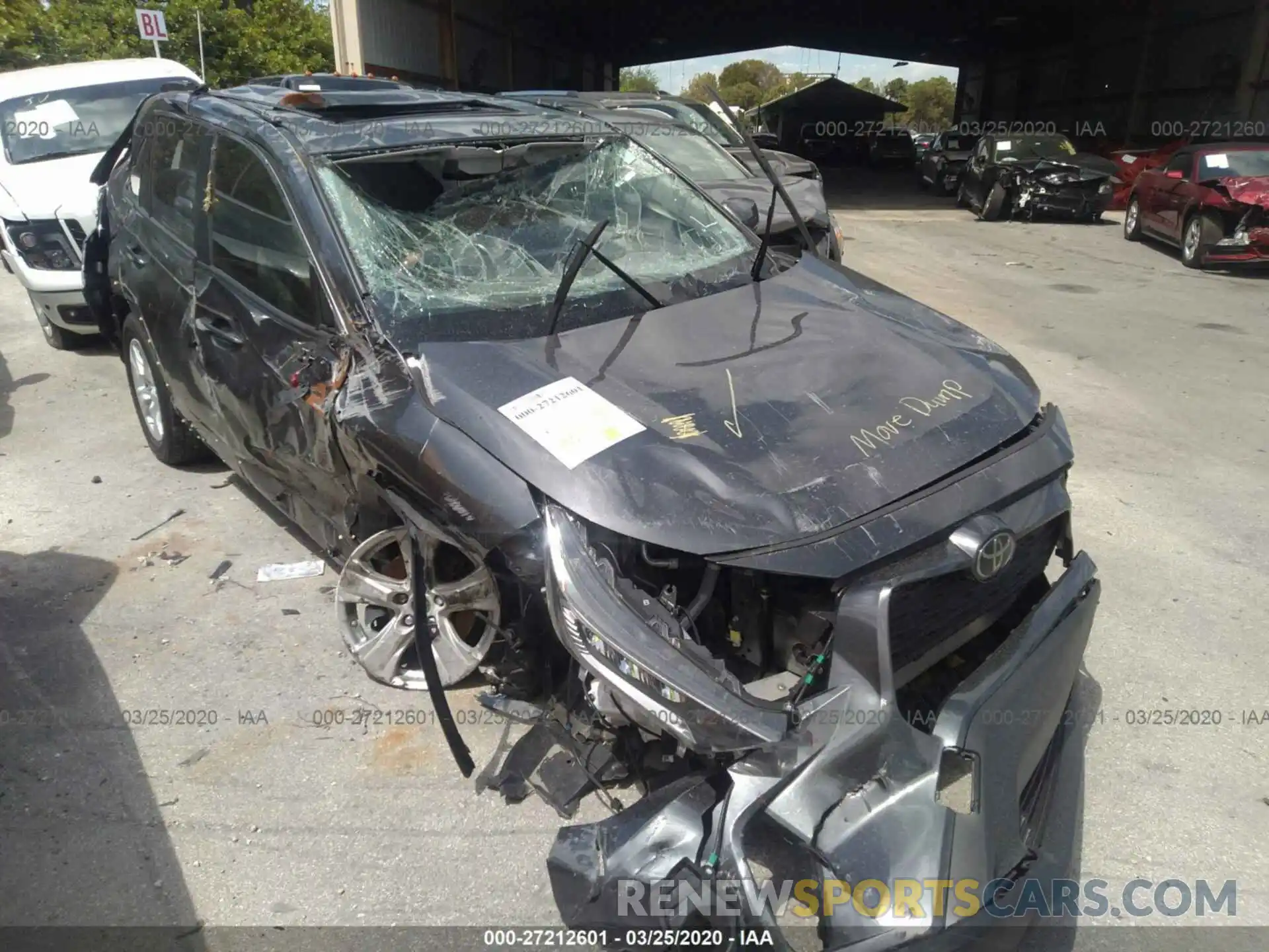 1 Photograph of a damaged car JTMW1RFV8KD504290 TOYOTA RAV4 2019