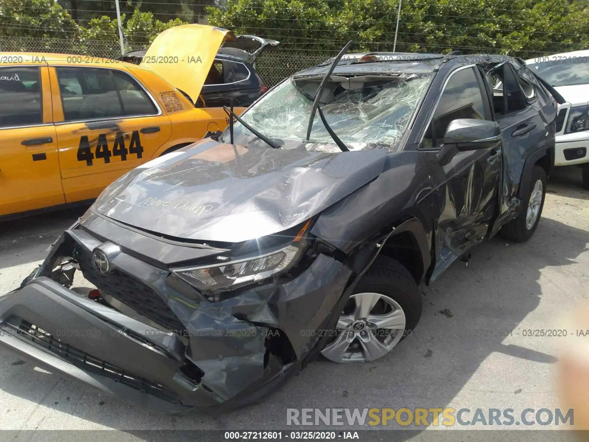 2 Фотография поврежденного автомобиля JTMW1RFV8KD504290 TOYOTA RAV4 2019