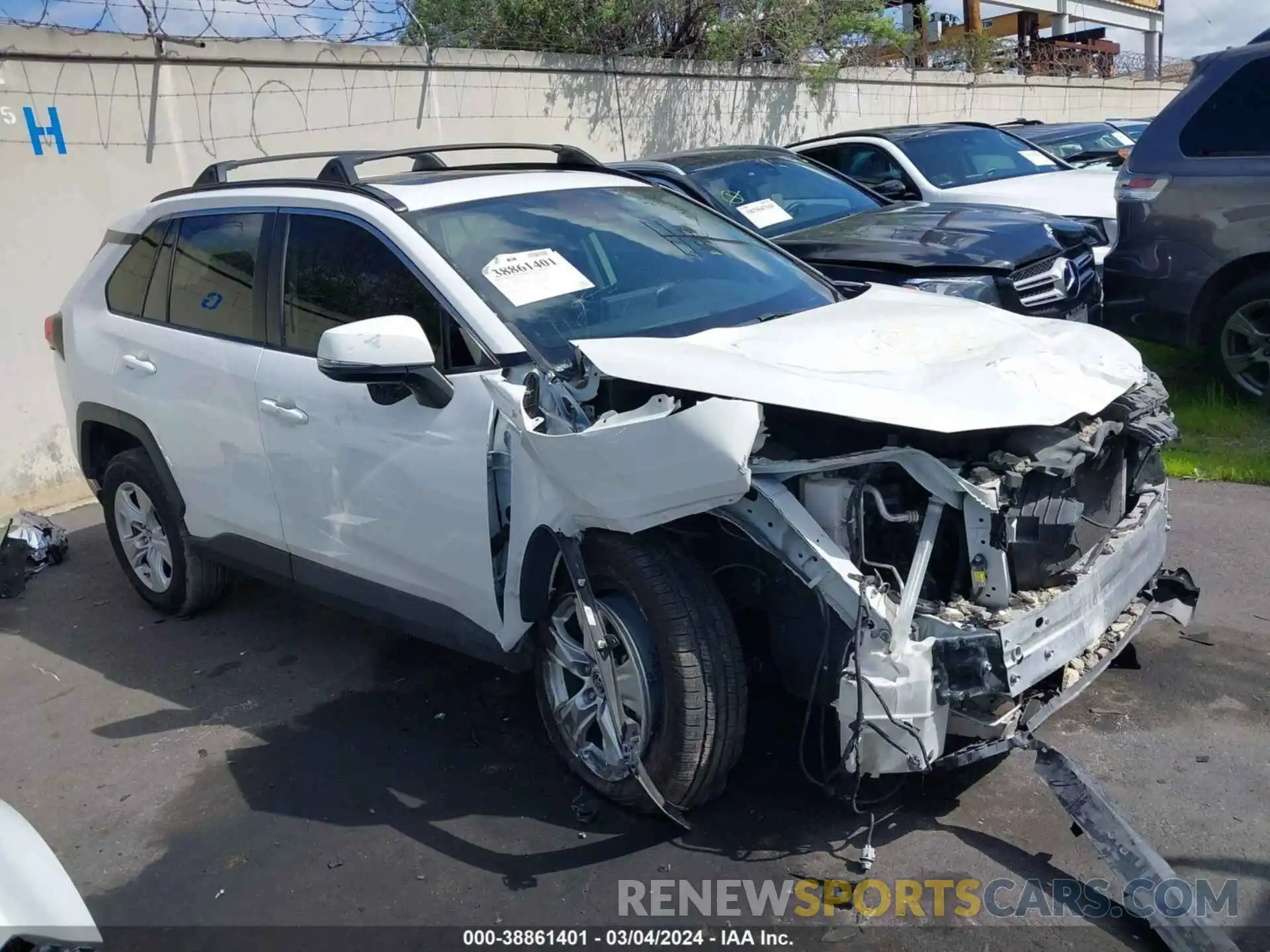 1 Photograph of a damaged car JTMW1RFV8KD509487 TOYOTA RAV4 2019