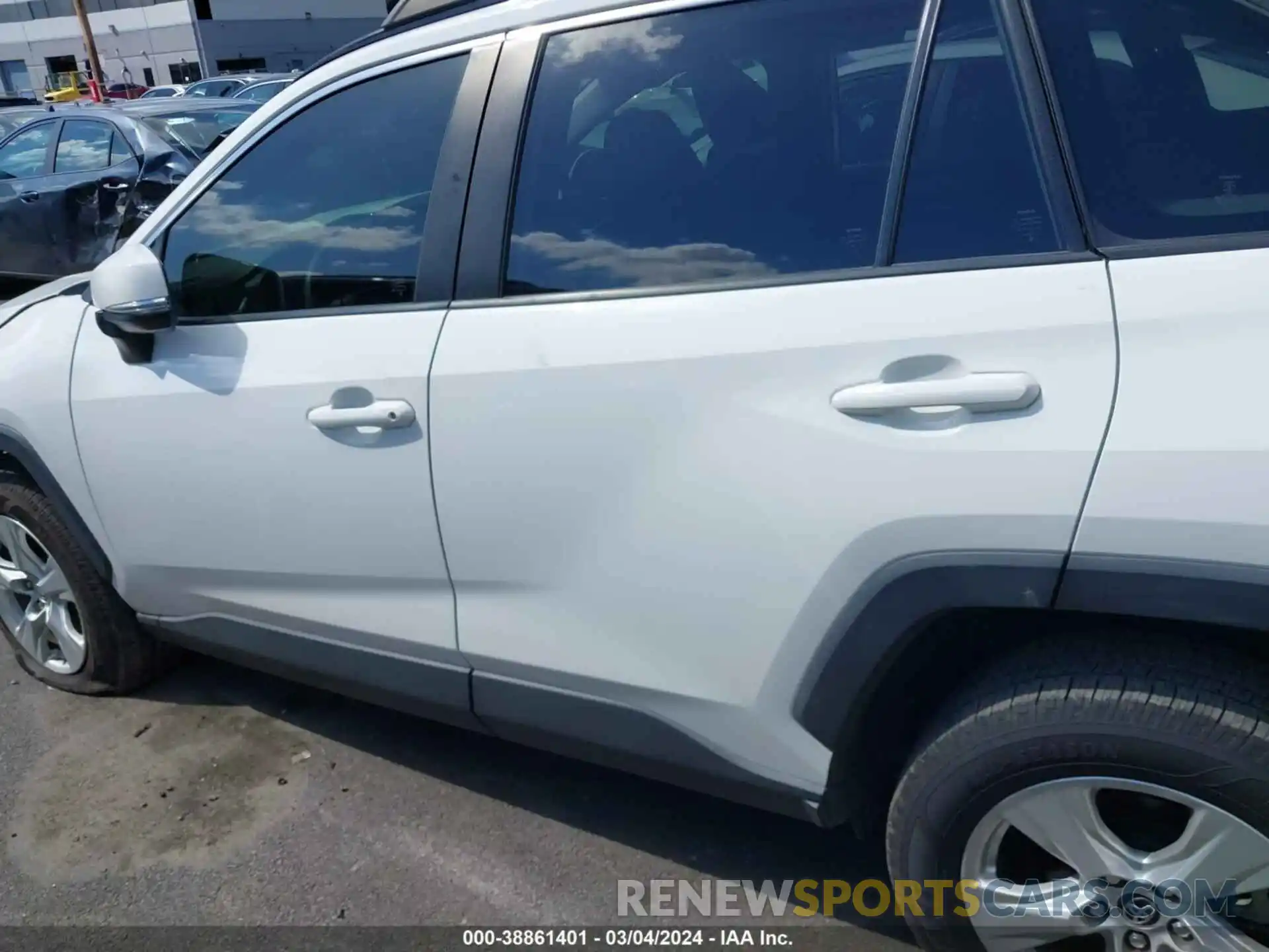 15 Photograph of a damaged car JTMW1RFV8KD509487 TOYOTA RAV4 2019