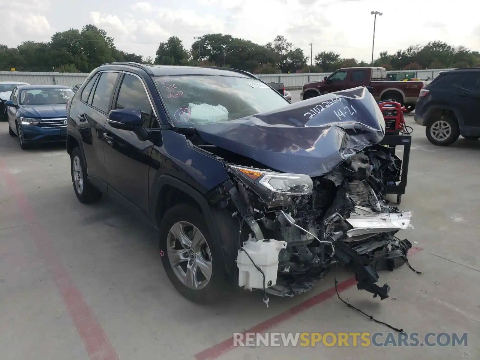 1 Photograph of a damaged car JTMW1RFV8KJ002834 TOYOTA RAV4 2019