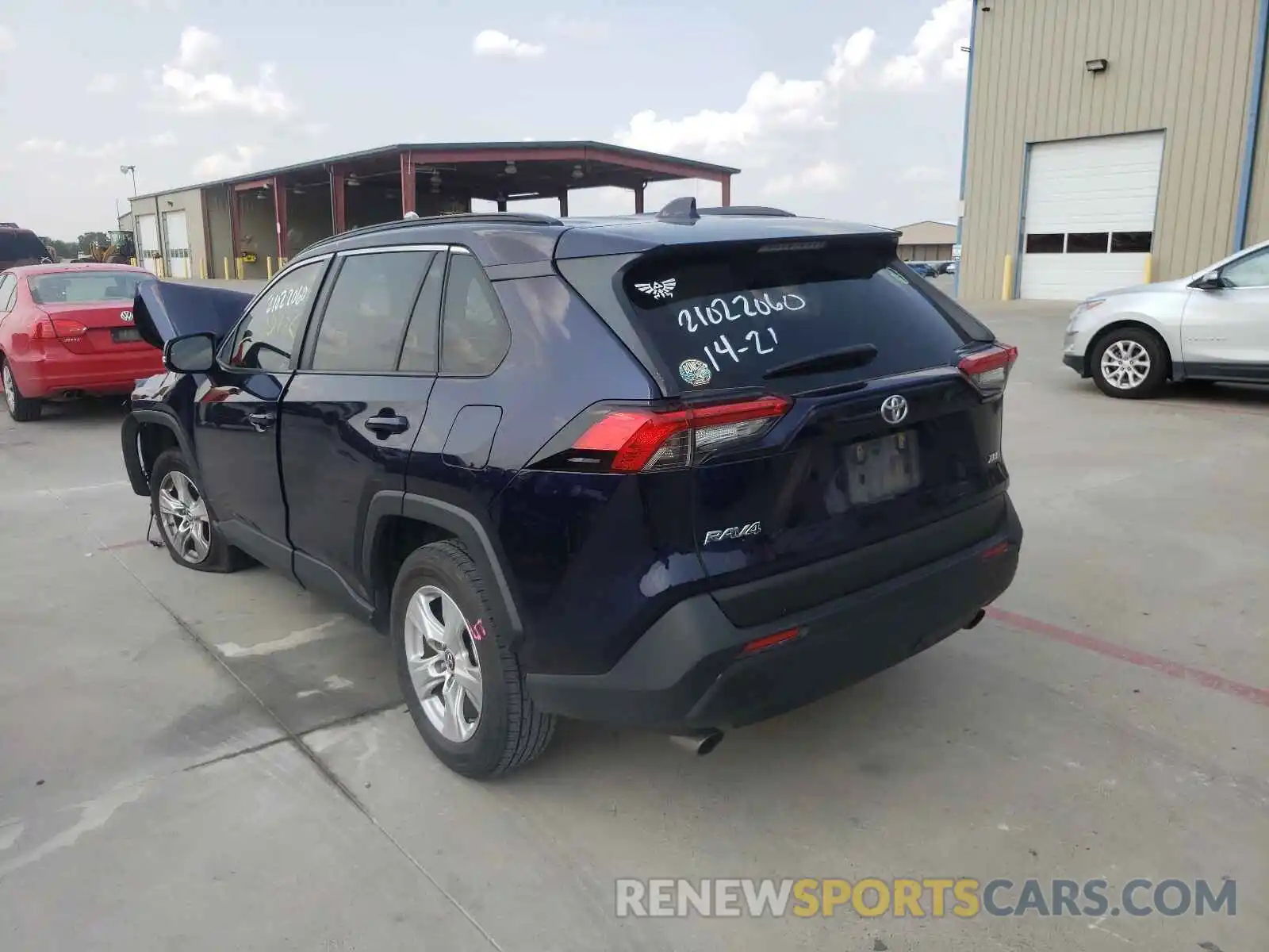 3 Photograph of a damaged car JTMW1RFV8KJ002834 TOYOTA RAV4 2019