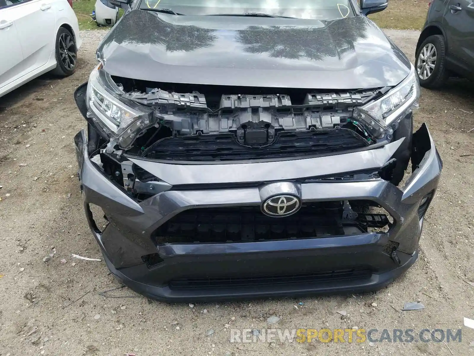 9 Photograph of a damaged car JTMW1RFV8KJ013803 TOYOTA RAV4 2019