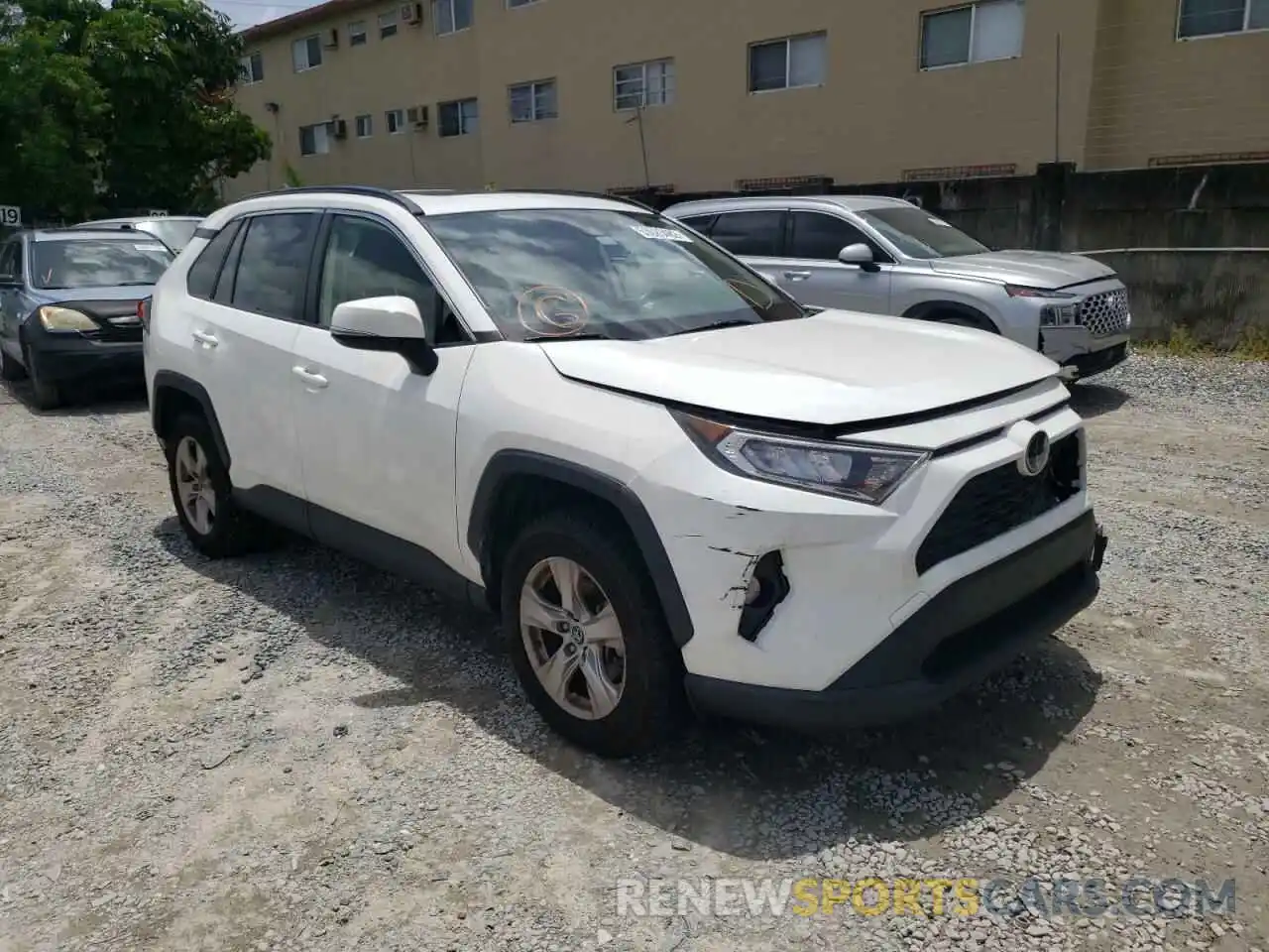 1 Photograph of a damaged car JTMW1RFV9KD011878 TOYOTA RAV4 2019