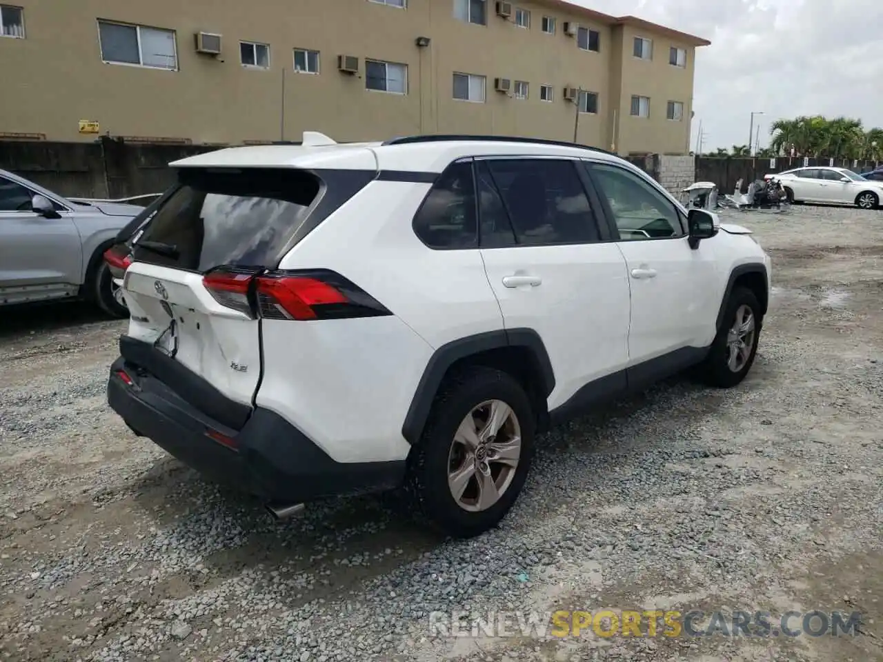 4 Photograph of a damaged car JTMW1RFV9KD011878 TOYOTA RAV4 2019