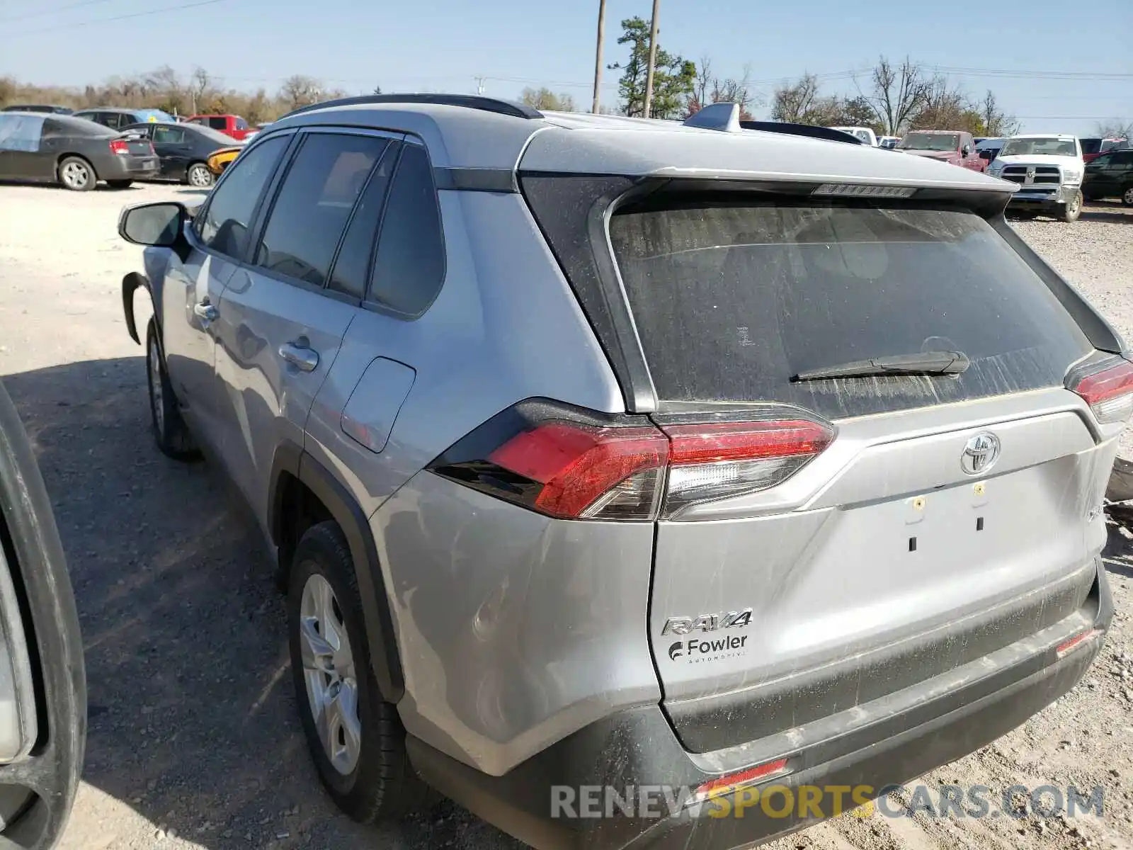 3 Фотография поврежденного автомобиля JTMW1RFV9KD016837 TOYOTA RAV4 2019