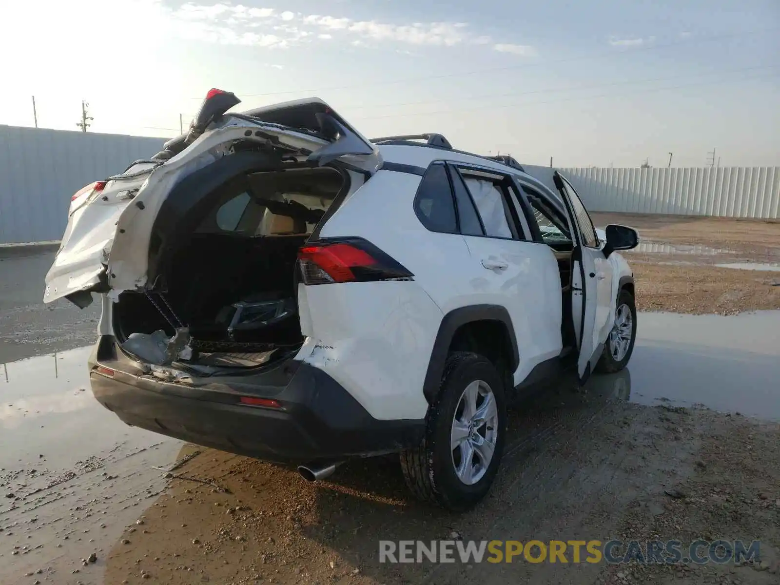 4 Photograph of a damaged car JTMW1RFV9KD020287 TOYOTA RAV4 2019