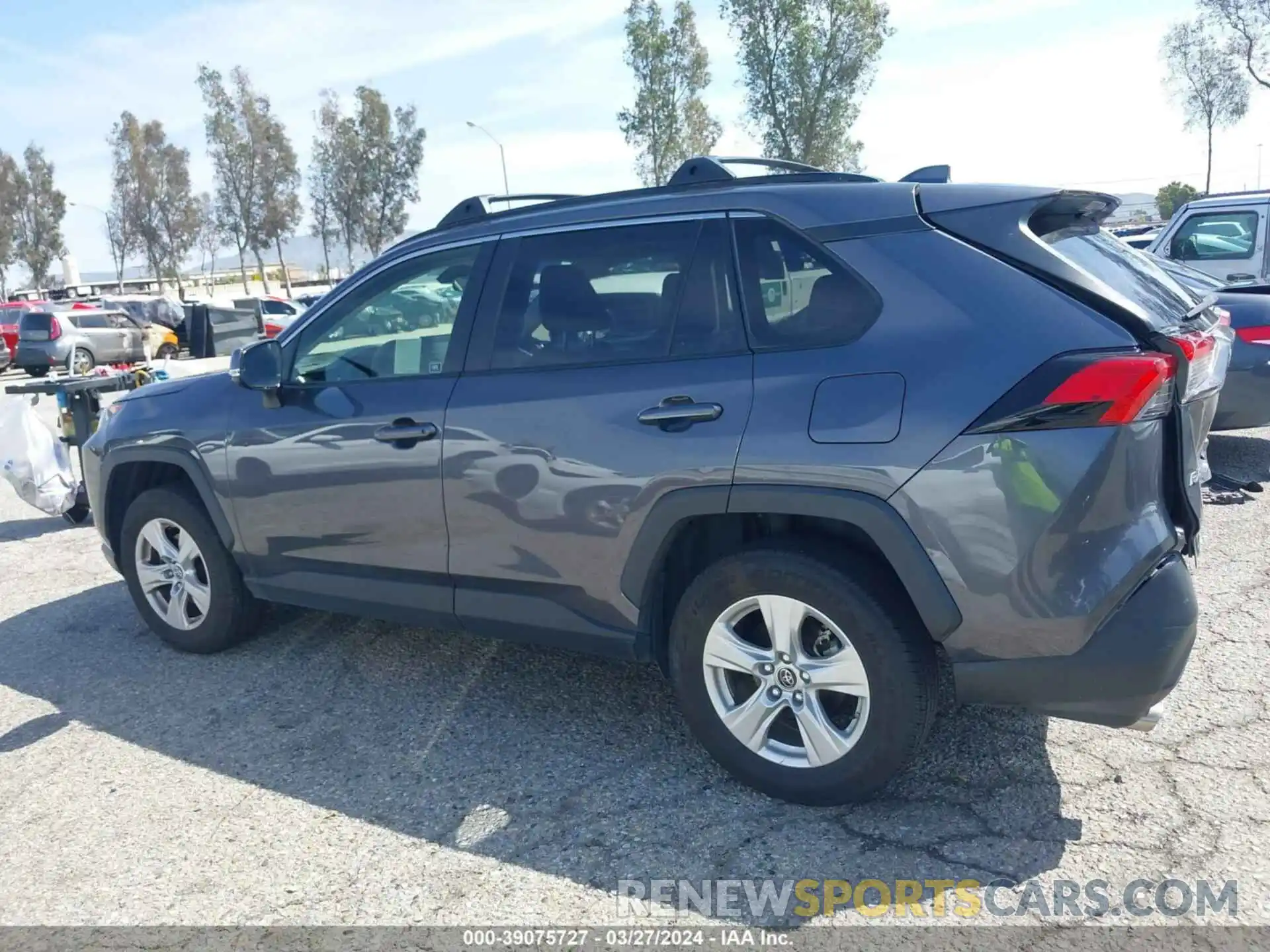 15 Photograph of a damaged car JTMW1RFV9KD023528 TOYOTA RAV4 2019