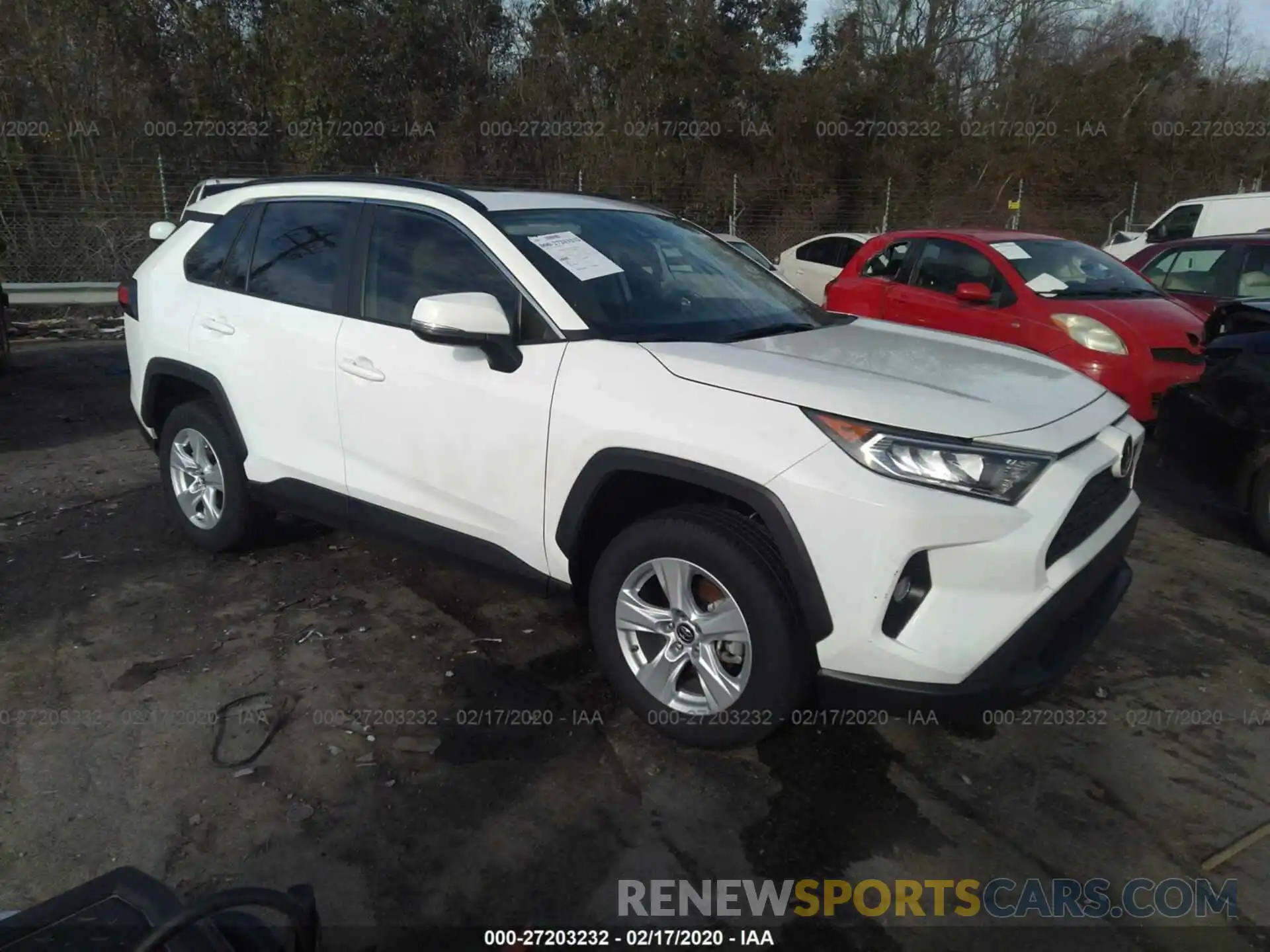 1 Photograph of a damaged car JTMW1RFV9KD029992 TOYOTA RAV4 2019