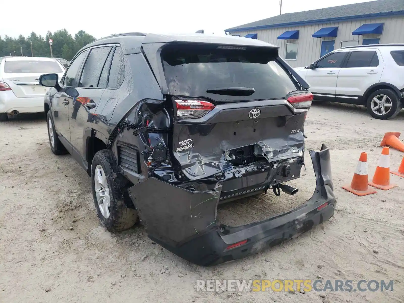 3 Photograph of a damaged car JTMW1RFV9KD039213 TOYOTA RAV4 2019