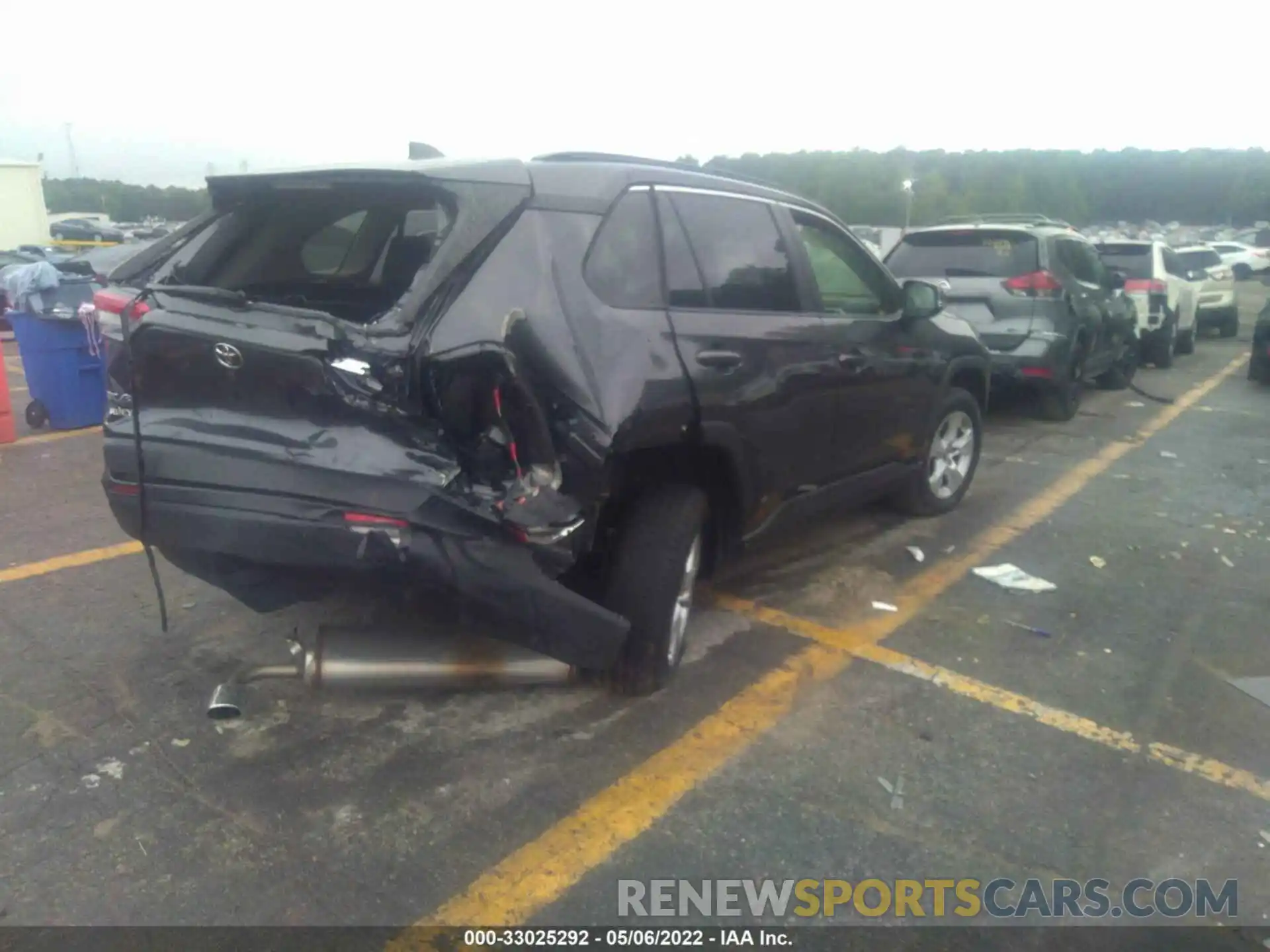 4 Photograph of a damaged car JTMW1RFV9KJ001093 TOYOTA RAV4 2019