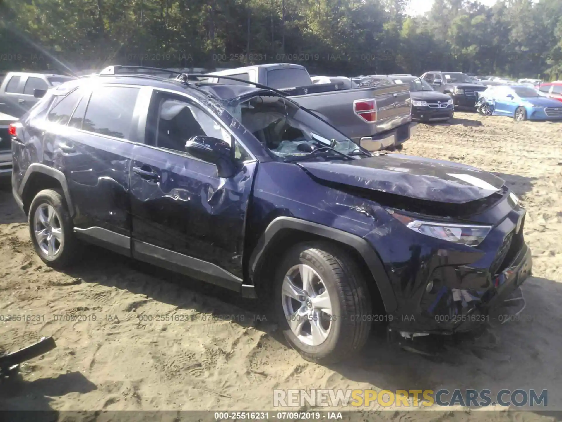 1 Photograph of a damaged car JTMW1RFV9KJ011798 TOYOTA RAV4 2019