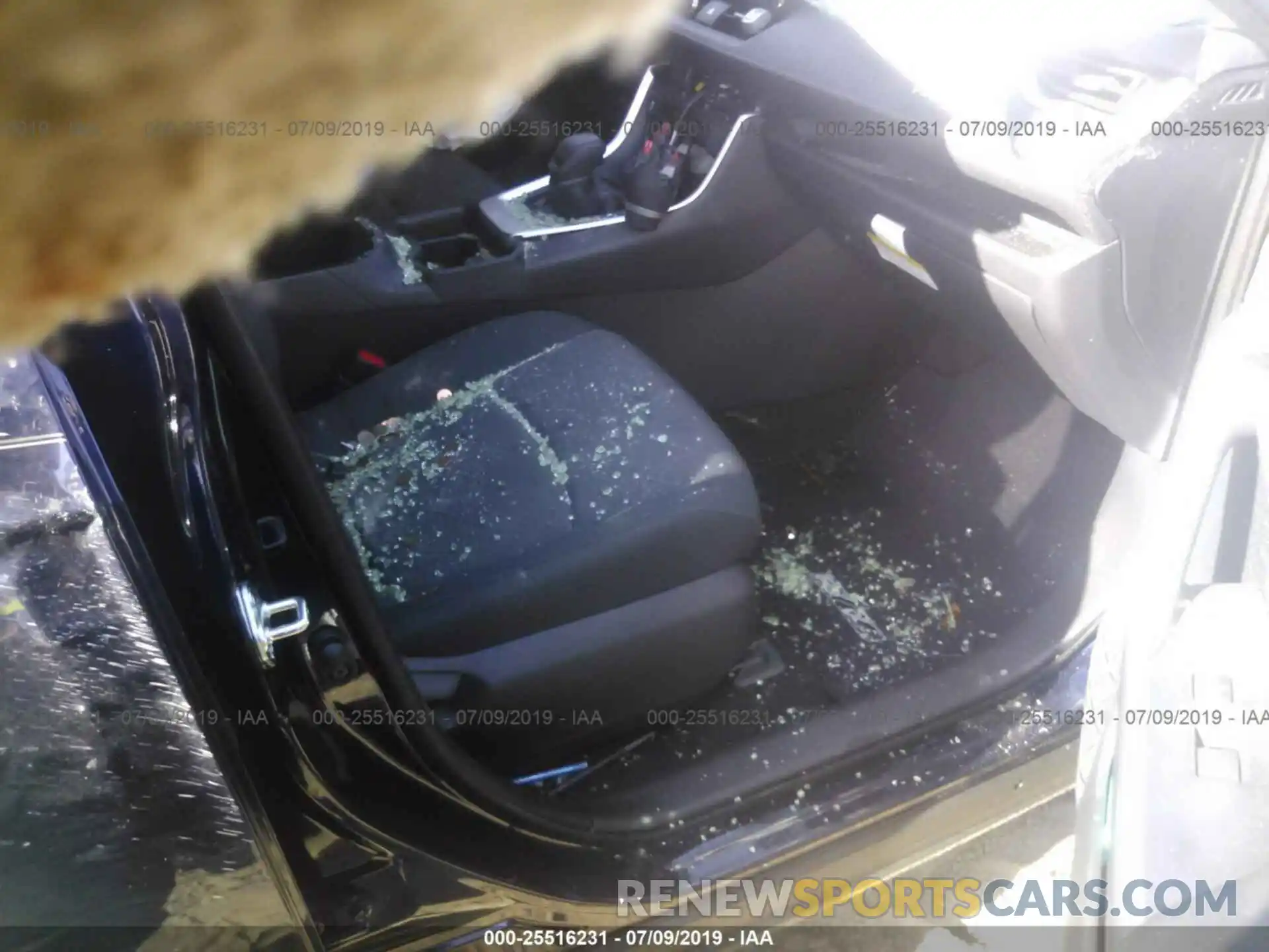 5 Photograph of a damaged car JTMW1RFV9KJ011798 TOYOTA RAV4 2019