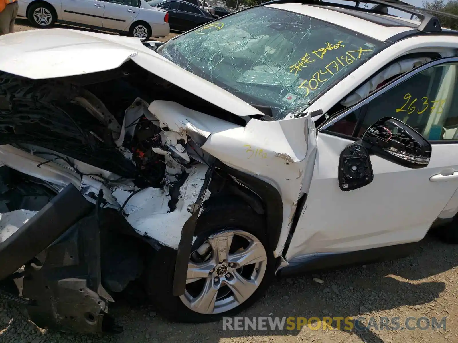 9 Photograph of a damaged car JTMW1RFV9KJ013311 TOYOTA RAV4 2019