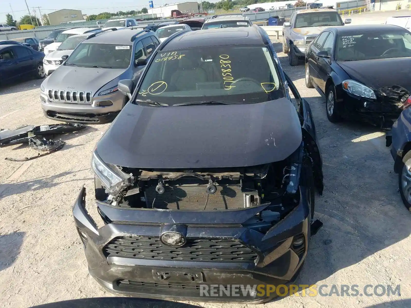 9 Photograph of a damaged car JTMW1RFV9KJ014958 TOYOTA RAV4 2019