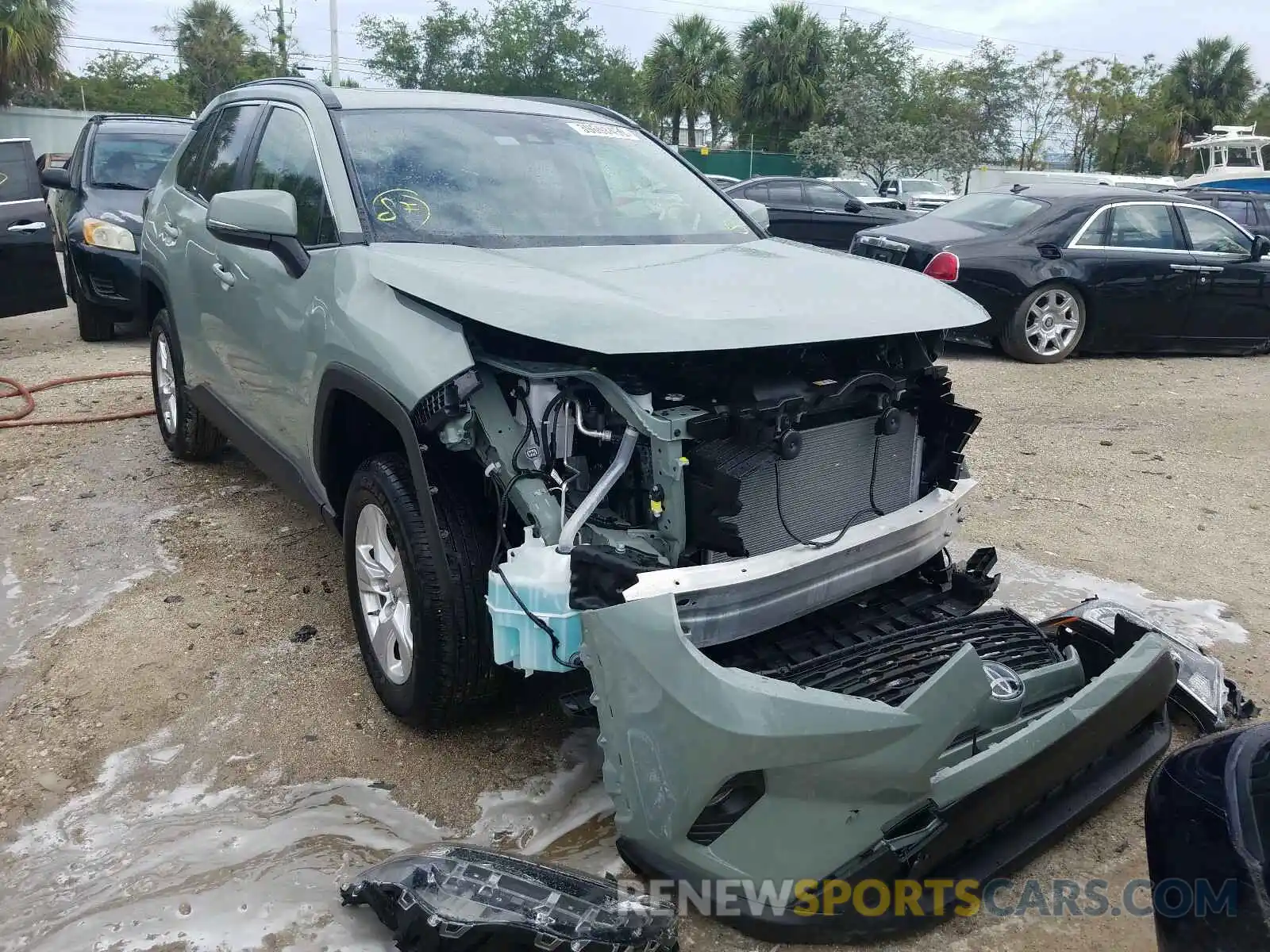 1 Photograph of a damaged car JTMW1RFV9KJ016077 TOYOTA RAV4 2019