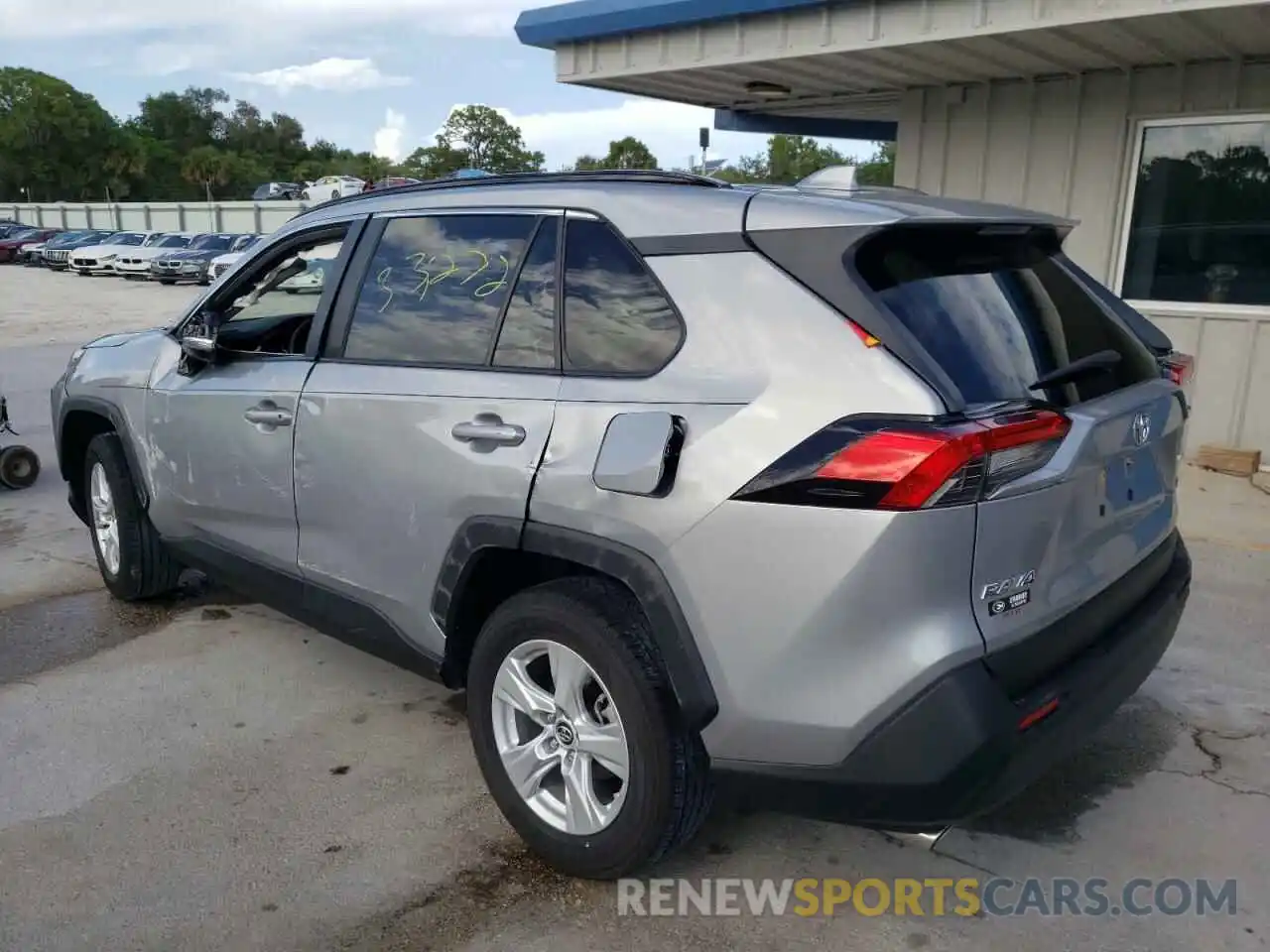 3 Фотография поврежденного автомобиля JTMW1RFVXKD006334 TOYOTA RAV4 2019