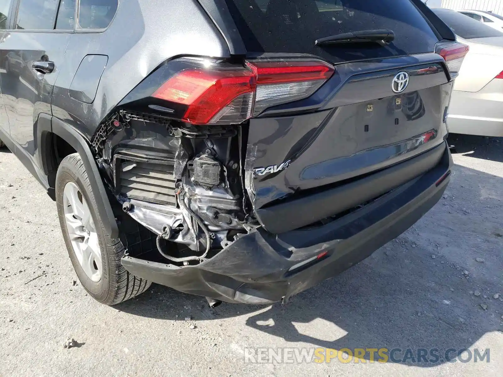 9 Photograph of a damaged car JTMW1RFVXKD012179 TOYOTA RAV4 2019