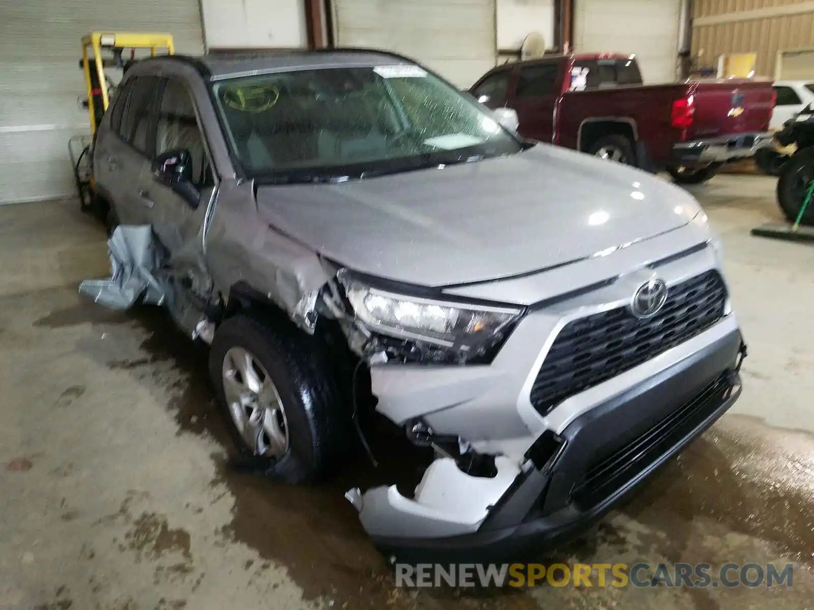 1 Photograph of a damaged car JTMW1RFVXKD013817 TOYOTA RAV4 2019